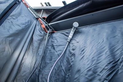 Douchette fixable au auvent douche Alu-Cab