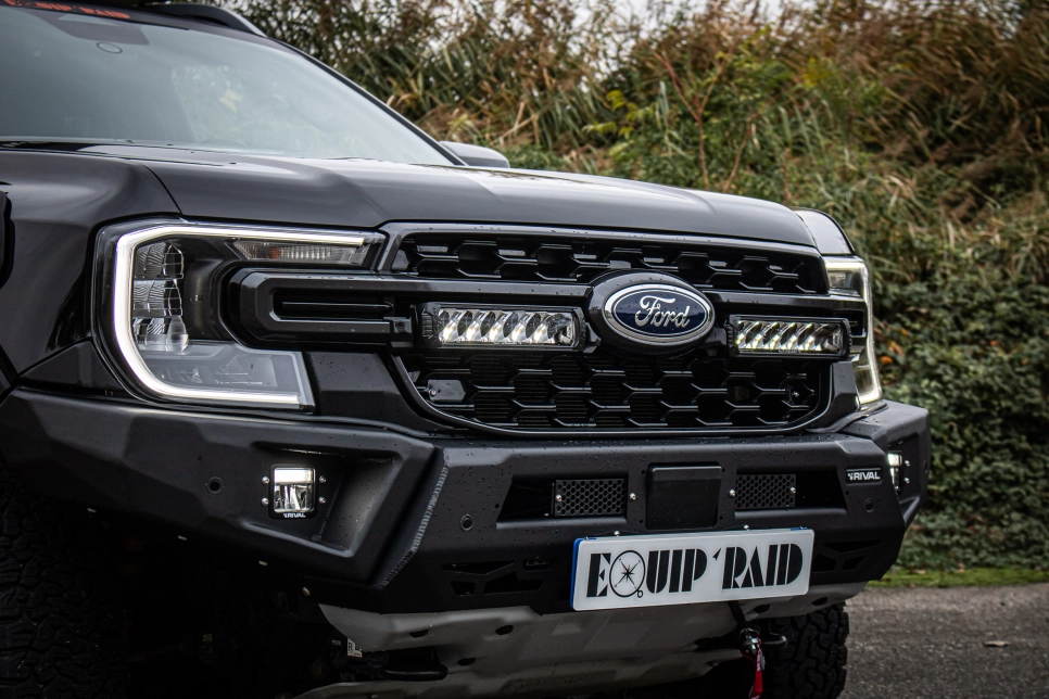 Ford Ranger PXIV préparation tout terrain pick up 4x4 raid bivouac en Alsace Canopy Camper Alu-Cab kit intégration calandre Lazer