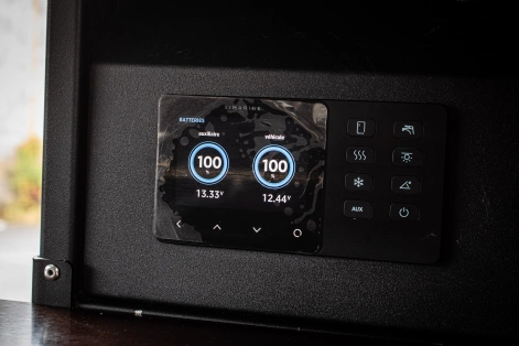 Ford Ranger PXIV préparation tout terrain pick up 4x4 raid bivouac en Alsace Canopy Camper Alu-Cab panneau de controle