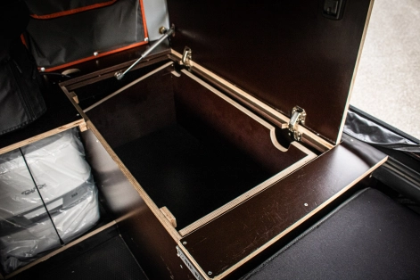 Ford Ranger PXIV préparation tout terrain pick up 4x4 raid bivouac en Alsace Canopy Camper Alu-Cab rangement sur mesure