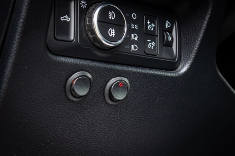 Ford Ranger PXIV préparation tout terrain pick up 4x4 raid bivouac en Alsace Canopy Camper Alu-Cab interrupteur