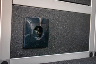 Prise électrique 220V installé par Equip'Raid