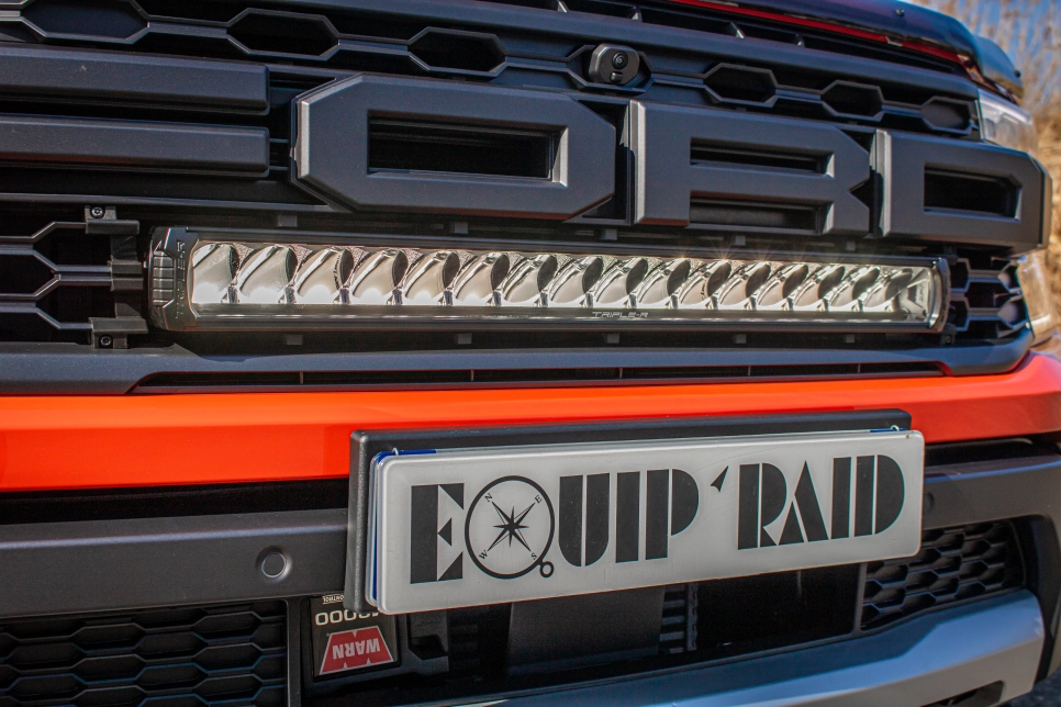 LAZER triple-R16 Gen2 ELITE avec intégration à la calandre du Ford Ranger Raptor 2023