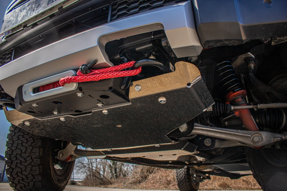 Blindage avant Technik Offroad et platine de treuil