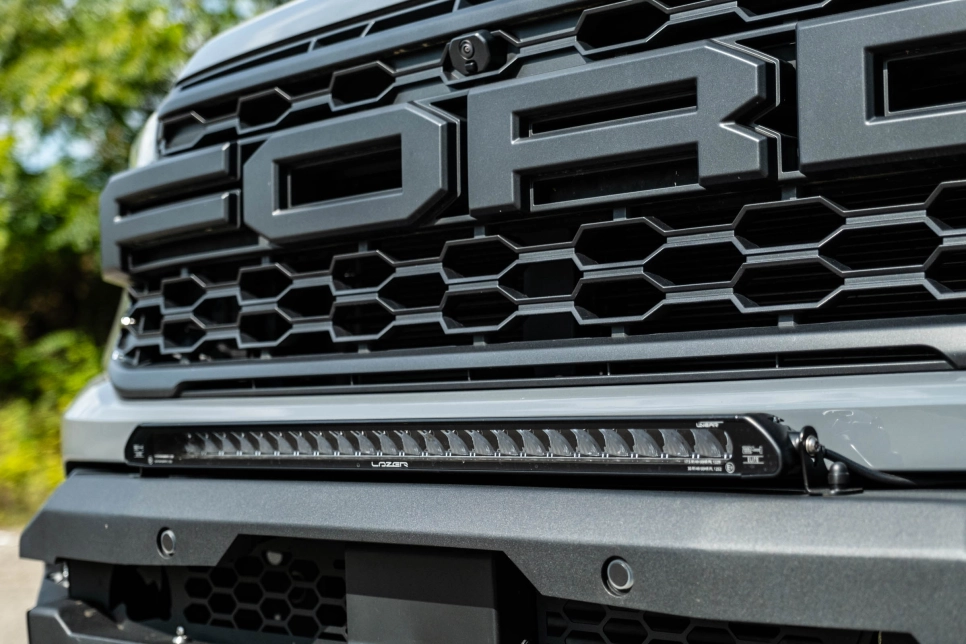 Ford Ranger Raptor 2023 équipé par equip'raid barre led lazer