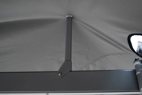 Ford Ranger Raptor 2023 équipé par equip'raid modcap alu-cab pied tendeur de auvent