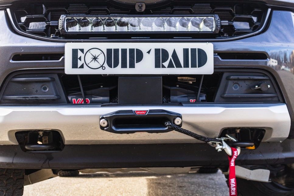 Treuil Warn VR Evo 10S monté sur Ford Ranger 2023