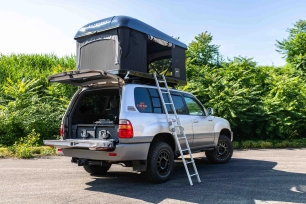 Toyota land cruiser serie 100 avec tente de toit Autohome air-sky 360