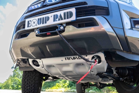 toyota-hilux-revo-invincible-preparation-4x4-alsace-tente-de-toit-equipraid-treuil-warn