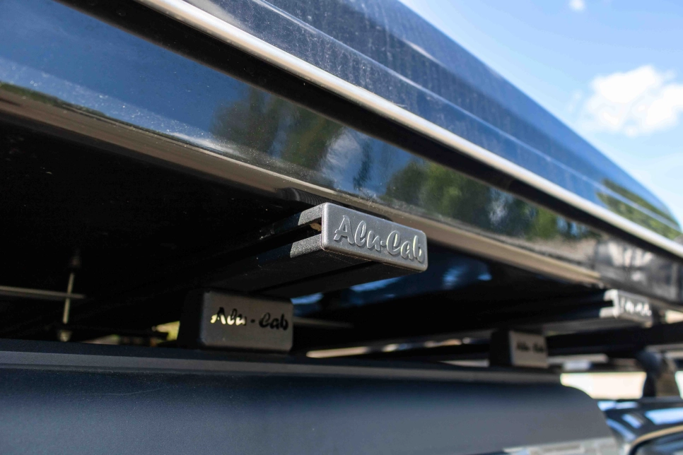 toyota-hilux-revo-invincible-preparation-4x4-alsace-tente-de-toit-equipraid-barres-de-toit-tente-alucab-alu-cab