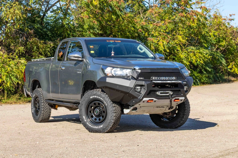 Toyota Hilux Revo préparation 4x4 tout terrain Equip'Raid Rival Terrain Tamer