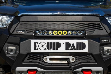 Toyota Hilux Revo préparation 4x4 tout terrain Equip'Raid vision-x xpr