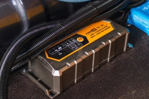 CHARGEUR ETANCHE 12V 10A