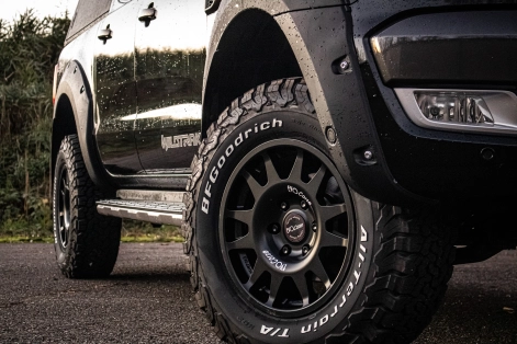 Ford Ranger PXII préparation véhicule tout-terrain picku 4x4 par equip'Raid jantes aluminium renforcées raid EVO CORSE