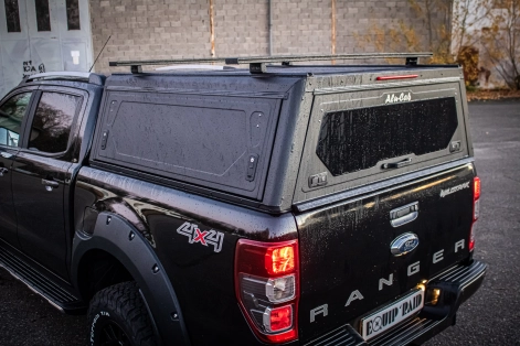 Ford Ranger PXII préparation véhicule tout-terrain picku 4x4 par equip'Raid hardtop alu-cab noir