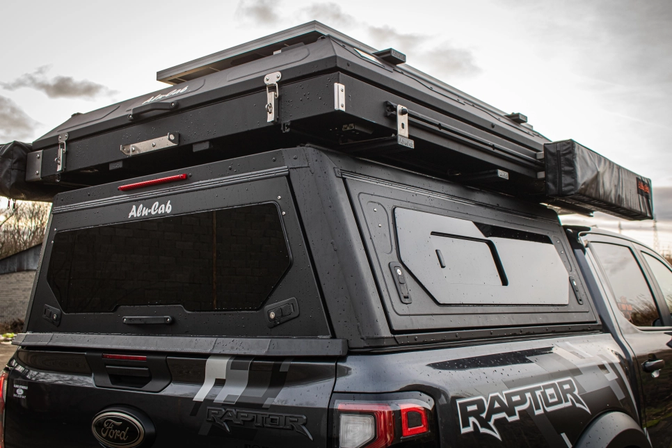 Ford Ranger Raptor 2023 préparé par Equip'Raid Hardtop contour Alu-Cab