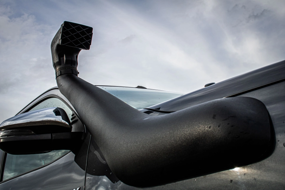 préparation 4x4 equip'raid voyage desert bivouac alsace snorkel toyota hilux revo