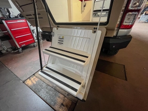 trappe escalier cellule gazell aménagement 4x4 ford ranger