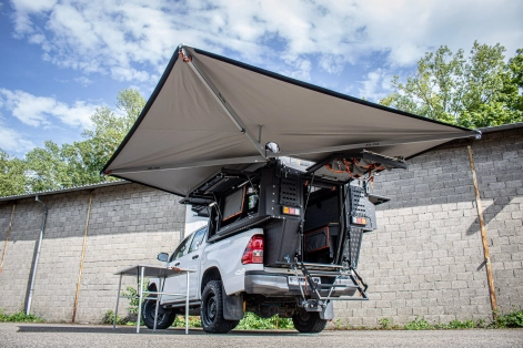 Cellule Khaya ouverte avec auvent ALu-Cab