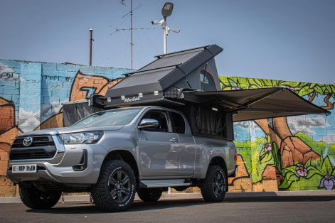 TOYOTA HILUX REVO 2020 CANOPY CAMPER ALUCAB TERRAIN TAMER Equipe raid
