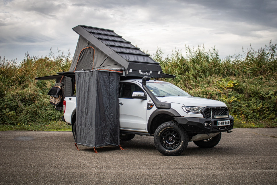Préparation pick up Ford Ranger PXIII 4x4 tout-terrain par Equip'Raid Canopy Camper alu-cab ouvert