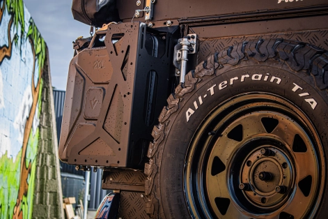 Porte jerrican Alu cab 4x4