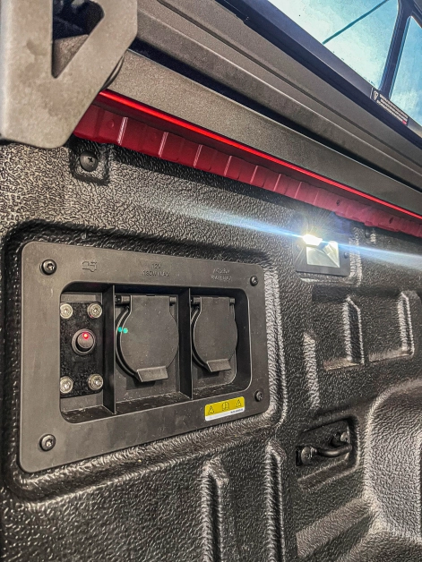 Ford Ranger Raptor 2023 préparé par Equip'Raid Hardtop Contour Alu-Cab