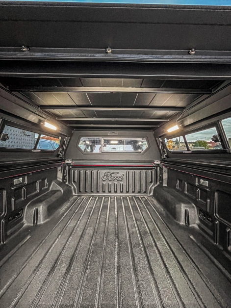 Ford Ranger Raptor 2023 préparé par Equip'Raid Hardtop Contour Alu-Cab