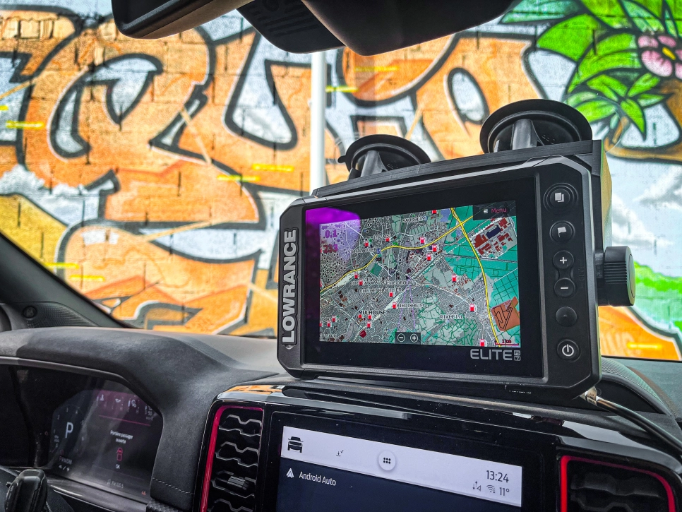 Ford Ranger Raptor préparé par Equip'Raid avec une cellule Khaya Alu-Cab