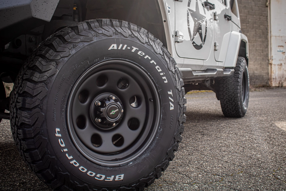 Jantes acier Goss sur Jeep Wrangler JK