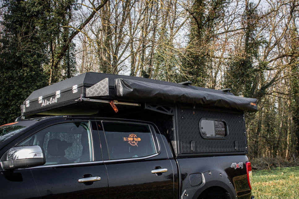 Ford ranger PXII Canopy Camper préparé par equip'raid equipement tout-terrain 4x4 raid bivouac auvent Alu-Cab fermé