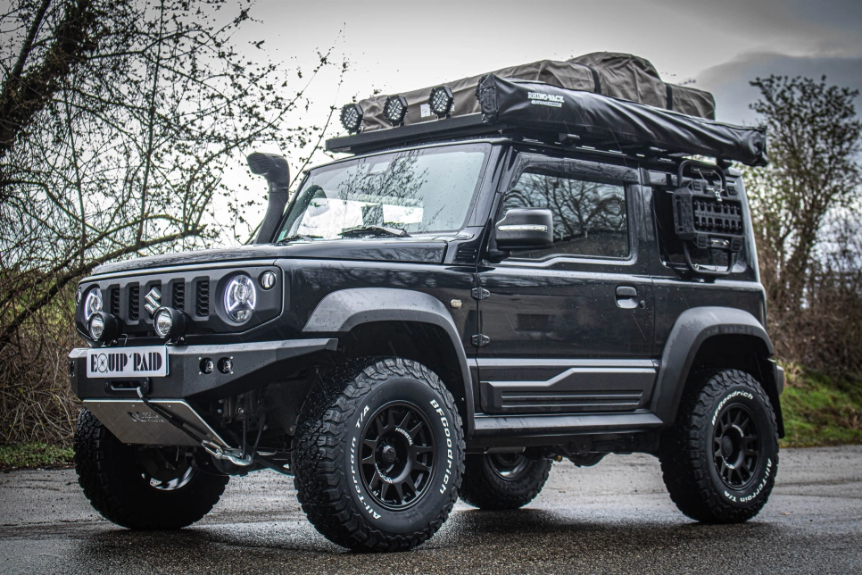Préparation suzuki Jimny noir
