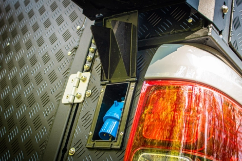 Ford ranger Canopy Camper Alu-Cab préparé par Equip'Raid Mulhouse