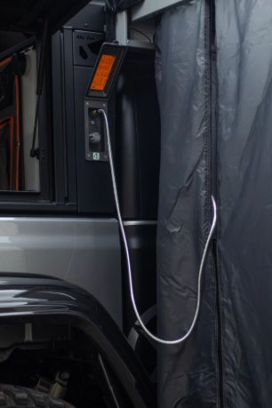 douche extérieur 4x4 auvent douche Alu-cab bivouaque préparation 4x4 jeep