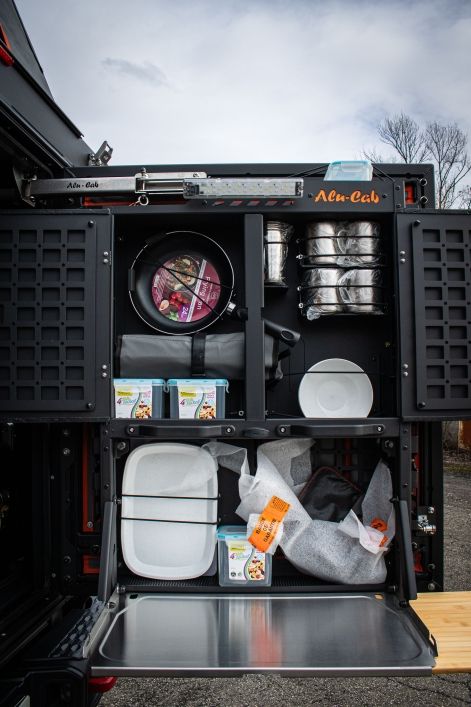 Cuisine Alu-Cab ModCAP Deluxe sur porte arrière Canopy Camper Jeep Gladiator JT