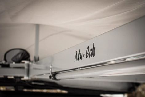 Mitsubishi L200 préparation 4x4 tout-terrain par Equip'Raid Alu-Cab Alsace auvent autoporté 270°