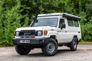 Toyota Land Cruiser GRJ 78 importé et préparé par Equip'Raid