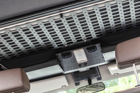 Console intérieure et plaque MOLLE toit relevable Hercules Alu-Cab