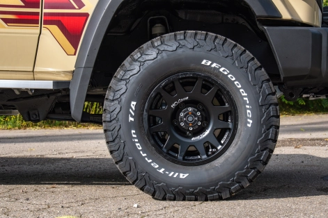 Toyota Land Cruiser 79 2024 facelift version Afrique jantes Evo Corse Dakar Zero Equip'Raid