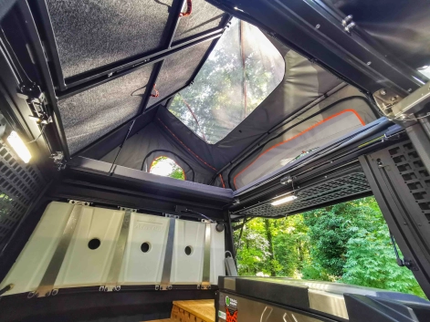 preparation-4x4-dodge-ram-1500-modcap-family-grand-volume