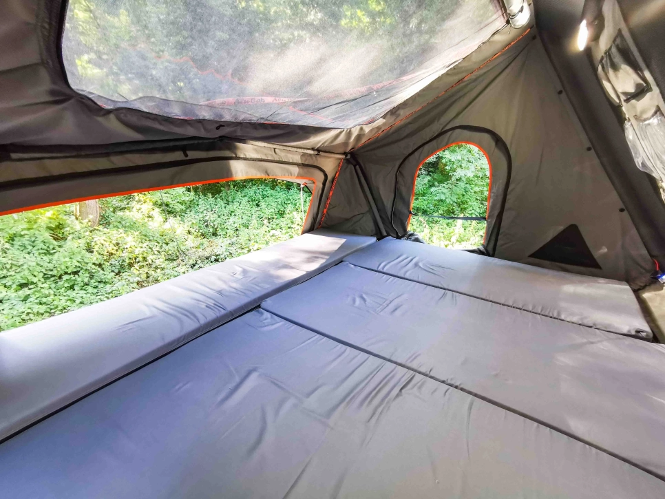 matelas-couchage-modcap-family-tente-de-toit