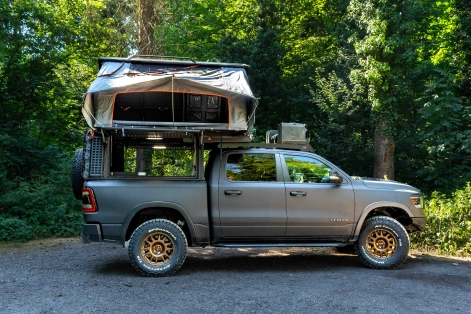 preparation-4x4-dodge-ram-1500-modcap-family-tente-4-personnes