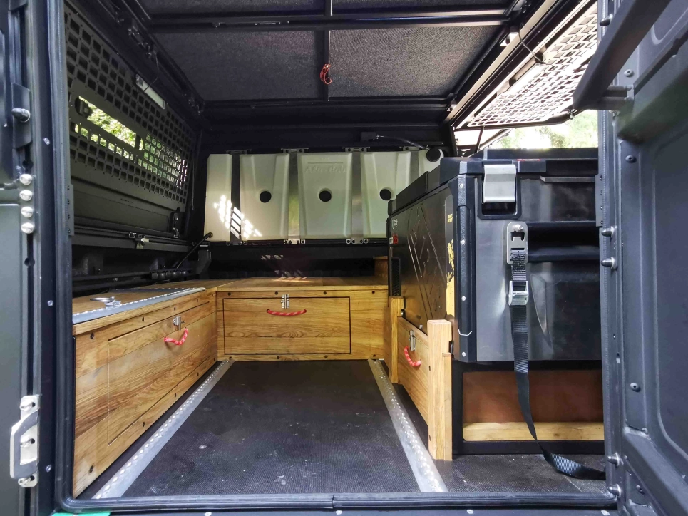 preparation-4x4-dodge-ram-1500-modcap-family-amenagement-intérieur