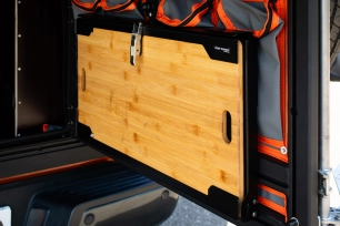 Préparation Ford Ranger PXI tout terrain 4x4 raid offroad avec Canopy Camper Alu-Cab table pliante