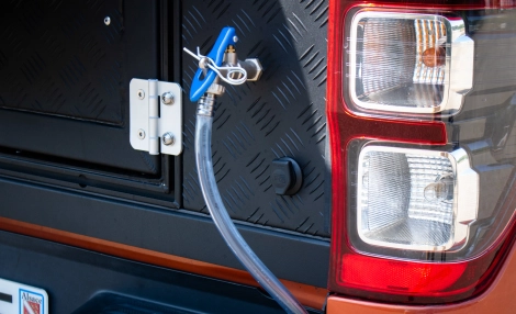 Préparation Ford Ranger PXI tout terrain 4x4 raid offroad avec Canopy Camper Alu-Cab prise d'eau