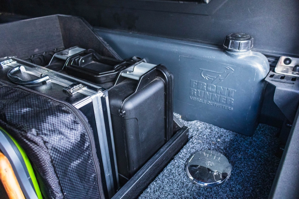 Le réservoir d'eau Frontrunner est concu pour optimiser l'espace de chargement