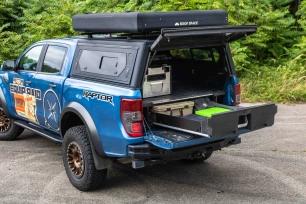 Grand volume dechargement dans le tiroir Decked