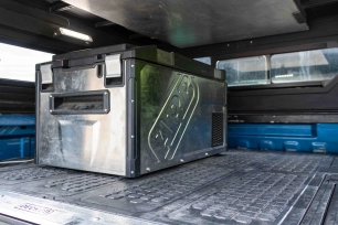 Tapis antidérapénat et support de charge jusqu'à 850kg sur les tiroirs Decked