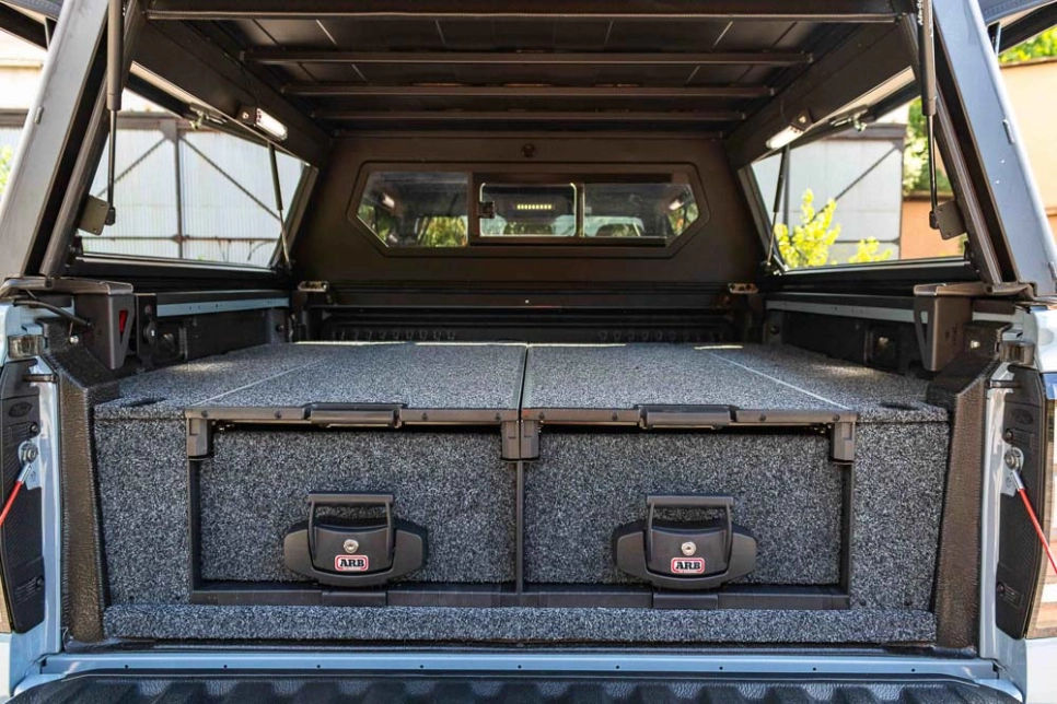 AMÉNAGEMENT DOUBLE TIROIRS AVEC PLATEAUX COULISSANTS ARB dans hardtop ford ranger raptor