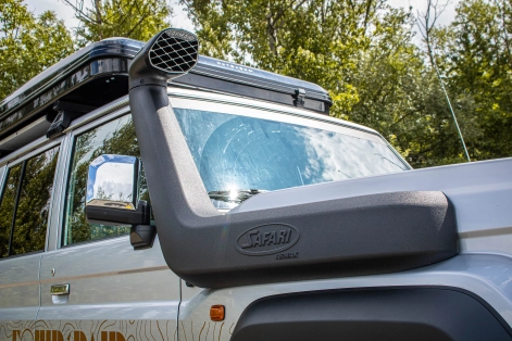 Snorkel Bravo Alu-Cab monté sur Toyota LANDCruiser 76